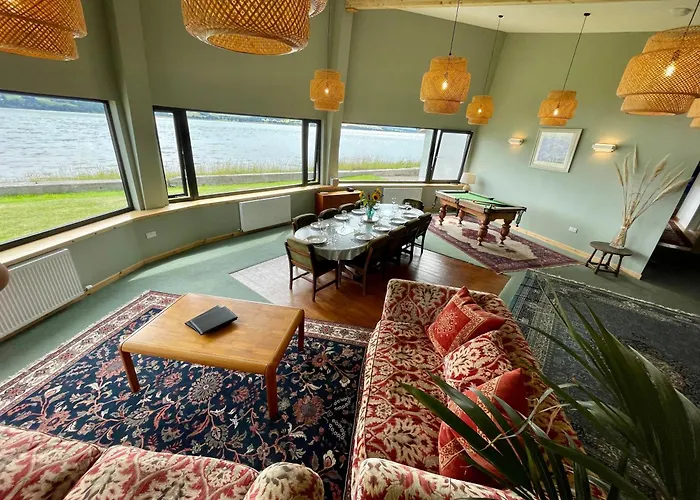 Spacious Sea View Home 5 Miles From Inverness
