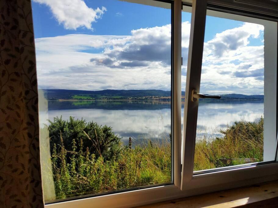 Spacious Sea View 5 Miles From Inverness Holiday home North Kessock