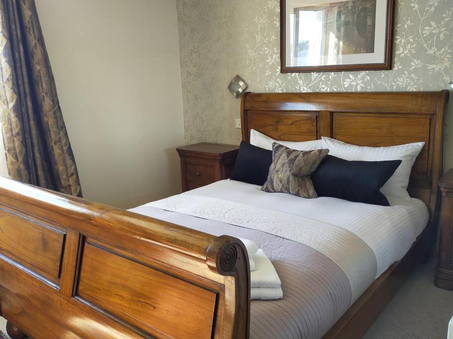 Spacious Sea View 5 Miles From Inverness